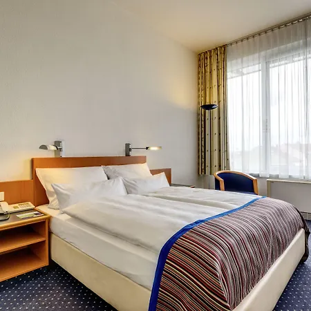 Western 드레스덴