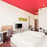 Western Hotel